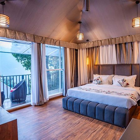 The Whispering Oaks Hotel Nainital Buitenkant foto